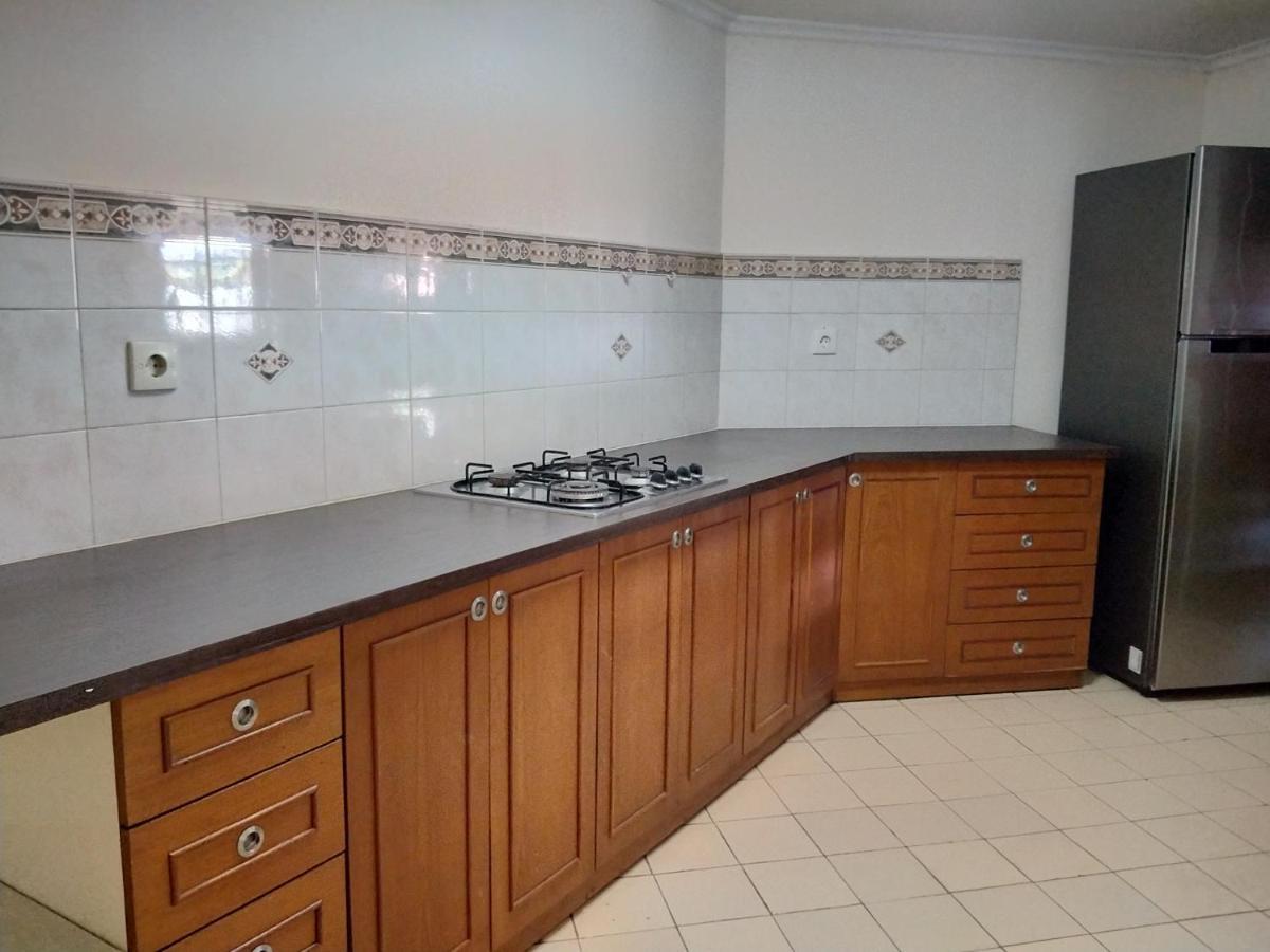 Apartemen Puncak Marina Sorabaya Extérieur photo